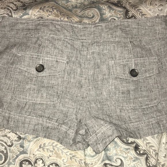 Express gray button up shorts sz 2 - Picture 4 of 4